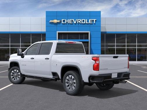Summit White 2026 Chevrolet Silverado 2500 Custom