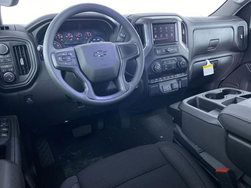 White Sands 2026 Chevrolet Silverado 1500 Custom Trail Boss