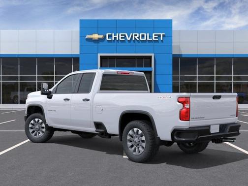 Summit White 2026 Chevrolet Silverado 2500 Custom