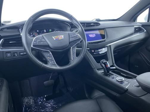 2022 Cadillac XT5 AWD Premium Luxury
