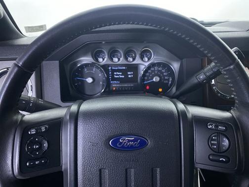2015 Ford F-250 4WD Crew Cab 172 Lariat