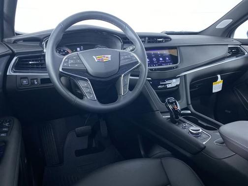 2025 Cadillac XT5 FWD Premium Luxury