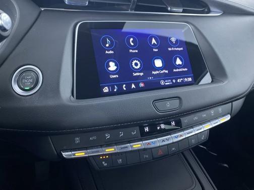 2023 Cadillac XT4 AWD Premium Luxury