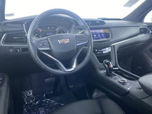 2023 Cadillac XT6 AWD Luxury