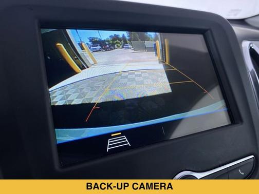 Summit White 2019 Chevrolet Equinox LS