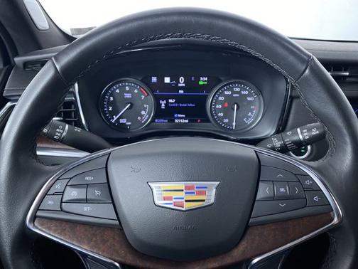 2023 Cadillac XT5 AWD Premium Luxury