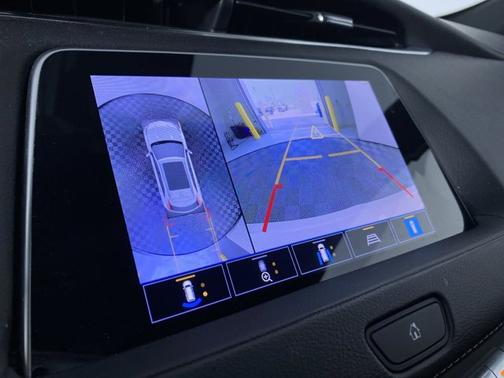 2022 Cadillac XT4 AWD Premium Luxury