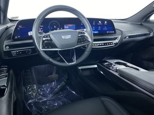 Argent Silver Metallic 2024 Cadillac LYRIQ Tech