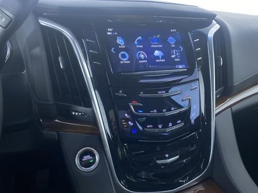 2020 Cadillac Escalade Luxury