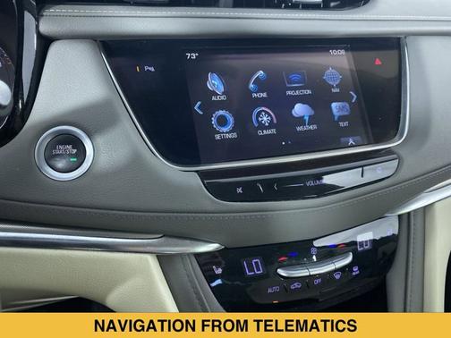 Radiant Silver Metallic 2017 Cadillac XT5 Luxury FWD