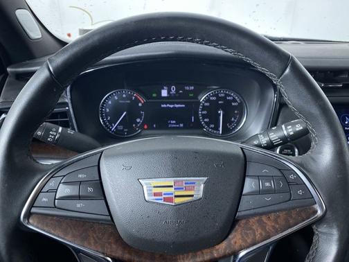 2022 Cadillac XT5 AWD Premium Luxury