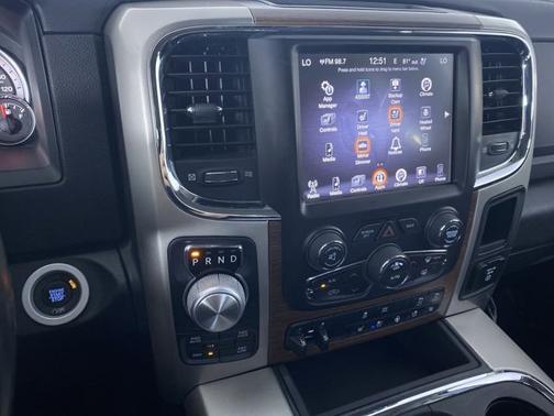 Bright White Clearcoat 2017 RAM 1500 Laramie
