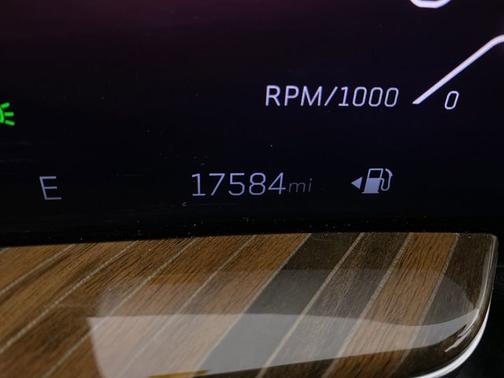 2025 Cadillac Escalade ESV 4WD Sport Platinum