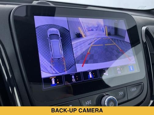 Summit White 2023 Chevrolet Equinox RS