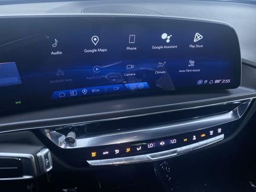 2024 Cadillac LYRIQ Tech