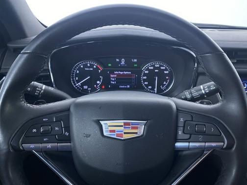 2023 Cadillac XT6 AWD Luxury