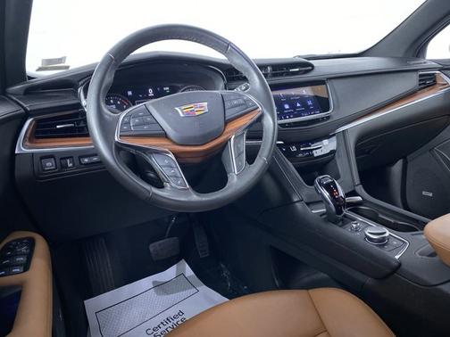 2022 Cadillac XT5 AWD Premium Luxury