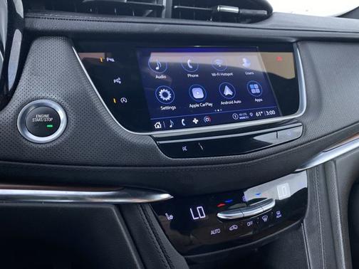 2022 Cadillac XT5 AWD Premium Luxury