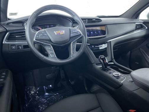 2022 Cadillac XT5 AWD Premium Luxury