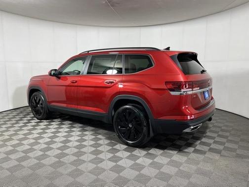 2025 Volkswagen Atlas 2.0T SE w/Technology 4MOTION