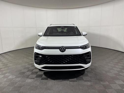 2025 Volkswagen Tiguan 2.0T SEL R-Line 4MOTION