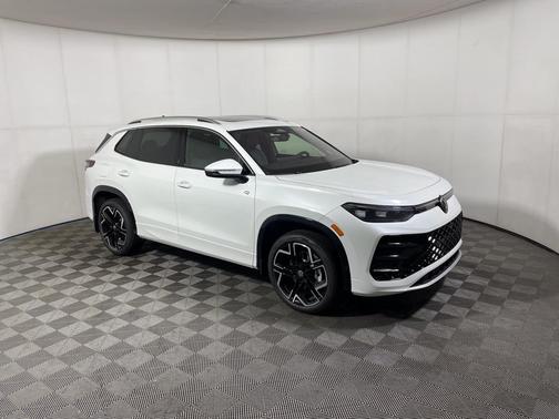 2025 Volkswagen Tiguan 2.0T SEL R-Line 4MOTION