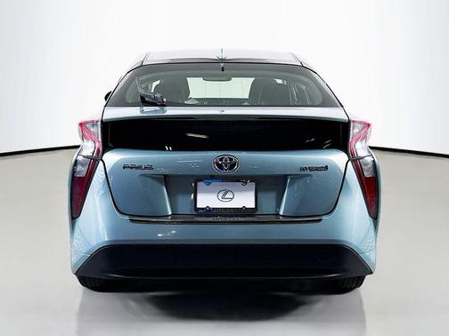 2016 Toyota Prius Four
