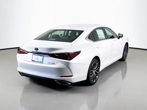 2025 Lexus ES 350 Base