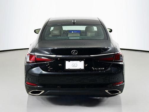 2025 Lexus ES 350 Base