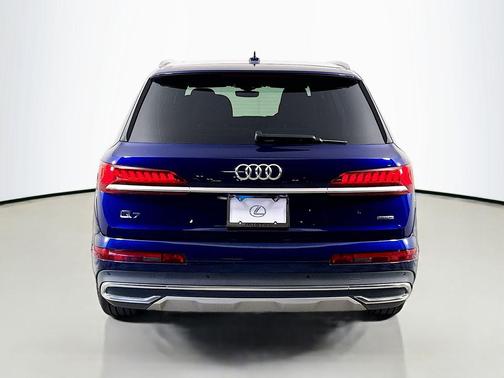 2021 Audi Q7 45 Premium