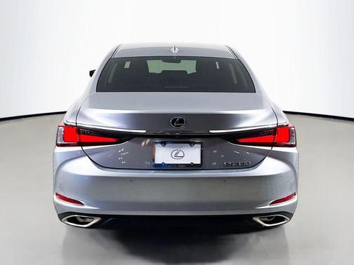 2025 Lexus ES 350 Base