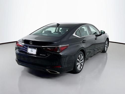 2021 Lexus ES 350 Base