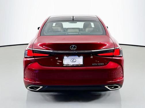 2025 Lexus ES 350 Base