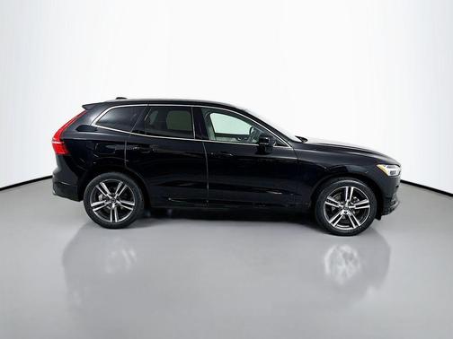 2018 Volvo XC60 T5 Momentum