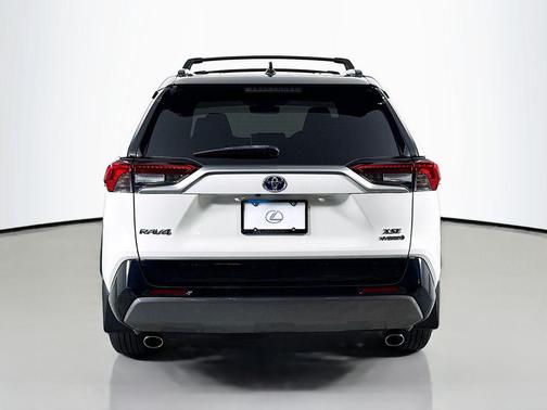 2021 Toyota RAV4 Hybrid SE