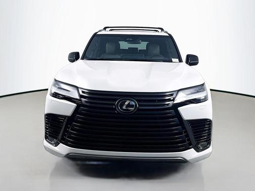 2025 Lexus LX 700h Overtrail