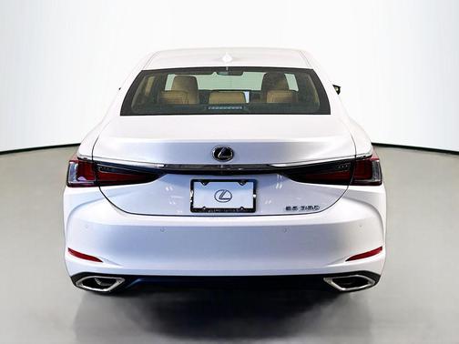 2025 Lexus ES 350 Base