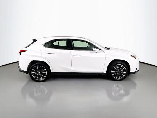 2022 Lexus UX 200 Base