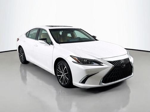 2025 Lexus ES 300h Base