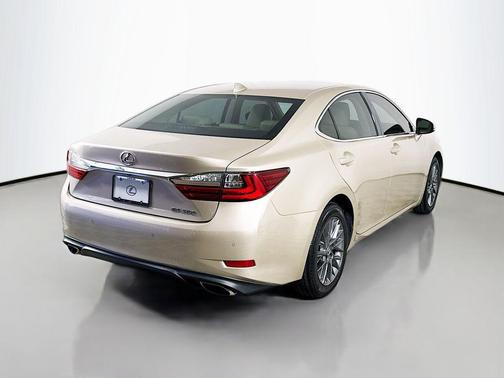 2018 Lexus ES 350 Base
