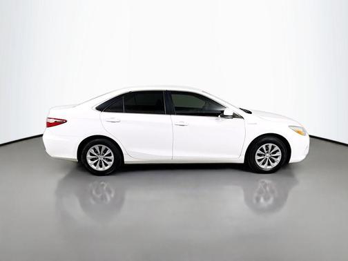 2016 Toyota Camry Hybrid LE