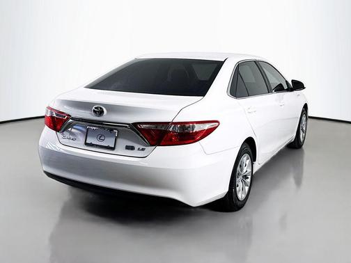 2016 Toyota Camry Hybrid LE