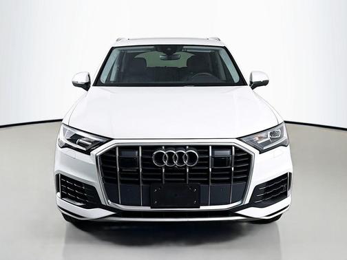 2022 Audi Q7 55 Premium Plus