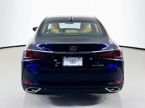 2025 Lexus ES 350 Base