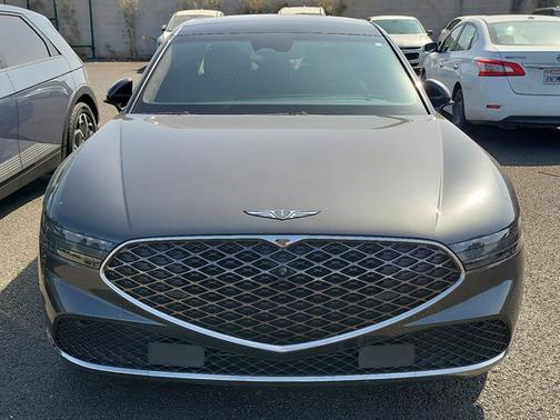 2023 Genesis G90 