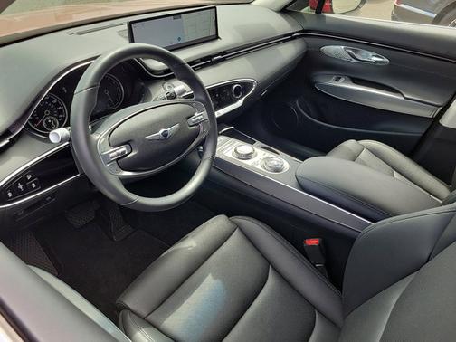 2023 Genesis GV70 2.5T