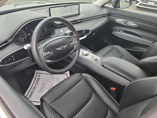 2025 Genesis GV70 2.5T