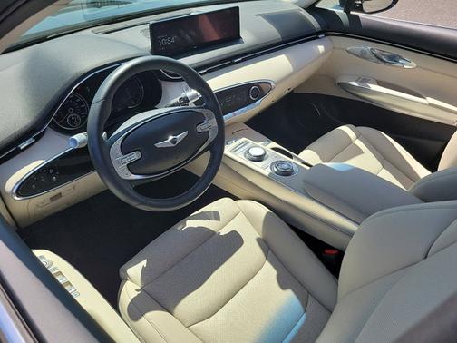 2025 Genesis GV70 2.5T