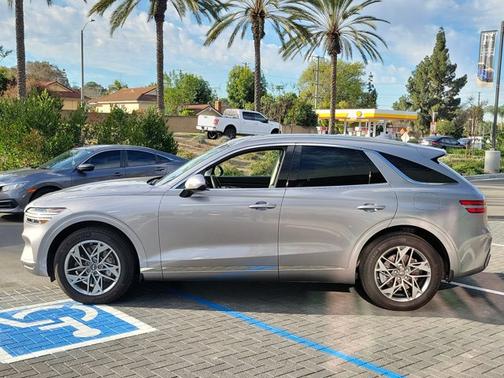 2023 Genesis GV70 2.5T