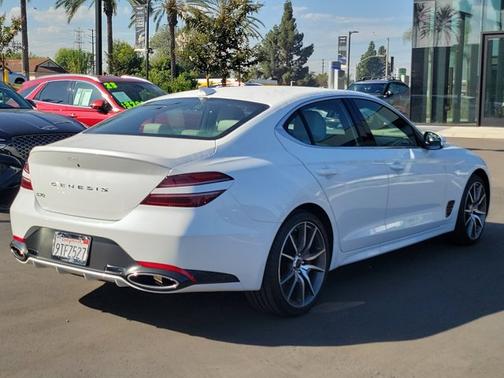 2025 Genesis G70 2.5T